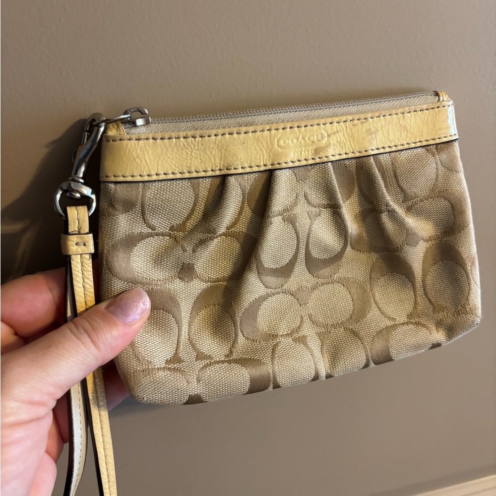 Coach Vintage Tan Wristlet